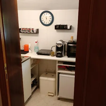 Isi * Jesi