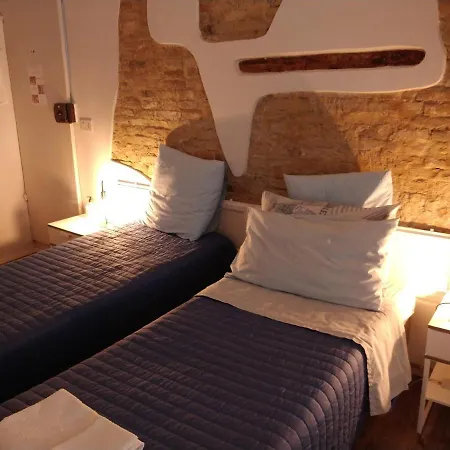 Гостевой дом Isi Ези