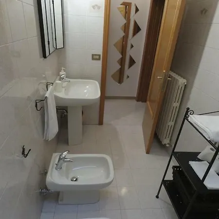 Гостевой дом Isi 3*