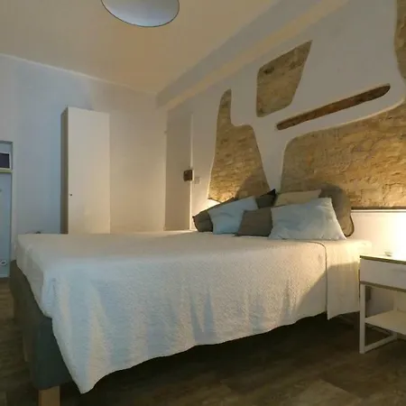 Isi Гостевой дом